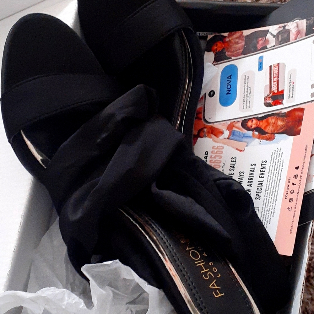 Fashion nova heels